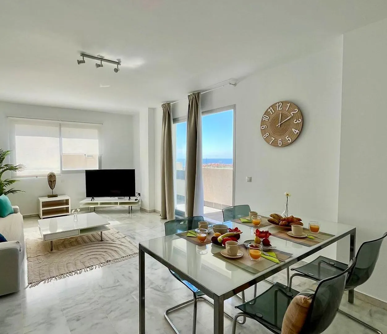 Apartment With Stunning Views, Pool, Gym, And Parking MIJAS COSTA